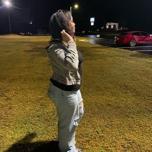 Meet your Posher, Lexci